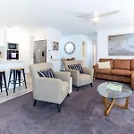 Charming 2Br Ocean View Apartment